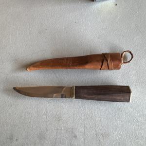 Helle Fabrikker Norway Fixed Blade Knife with Sheath