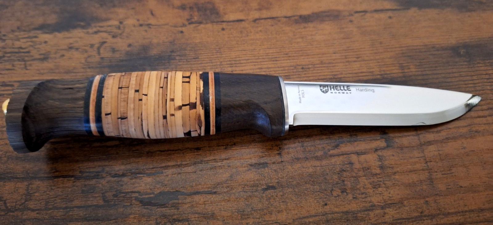 Helle Special Harding Knife - Red Oak & Birch