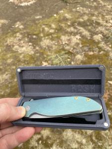 Grimsmo Rask Pocket Case - Lightweight Carbon Design