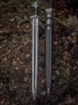 Custom Viking Sword - Handmade Damascus Steel with Scabbard