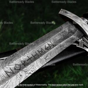 Viking Northman Sword with Runes – Damascus Steel