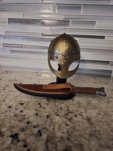 Viking Knife with Mini Helmets - Norse Tradesman