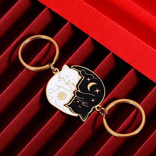 Cute Couple's Keychain: Perfect Celebration Gift for Partners