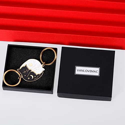 Cute Couple's Keychain: Perfect Celebration Gift for Partners