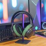 WC Freeze Maxwell - Cooling Gel Replacement Earpads for Audeze Maxwell Headphones by Wicked Cushions - Elevate Comfort, Durability, Thickness & Sound Isolation for Epic Gaming Sessions | Emerald Tide