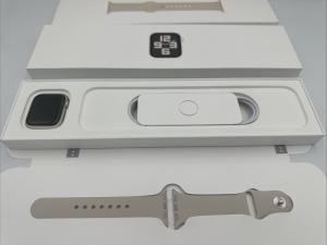 Apple Watch SE GPS 40mm Starlight Aluminum Case