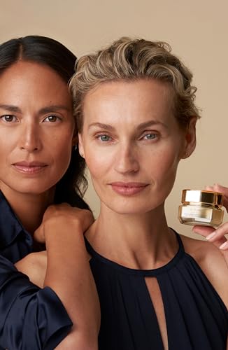 VIP Eye Contour Cream by Clé de Peau