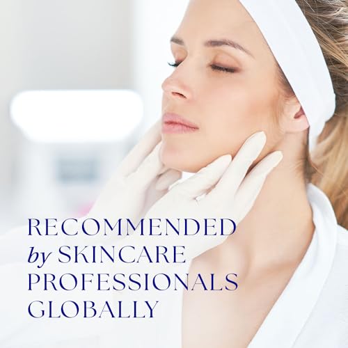 iS CLINICAL Luxurious Warming Honey Face Cleanser