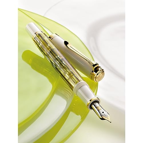 White Tortoise Souverane Fountain Pen, M, Medium Point