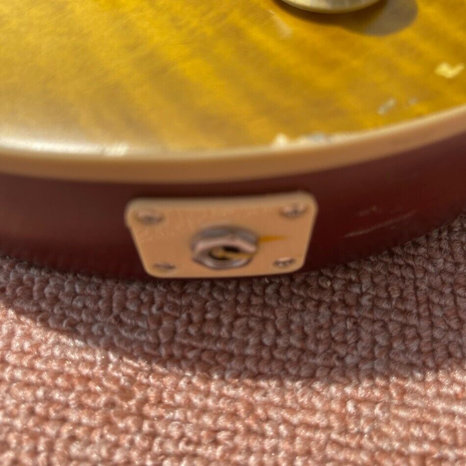 Vintage Finish Electric Guitar with Rosewood Fingerboard in Stock