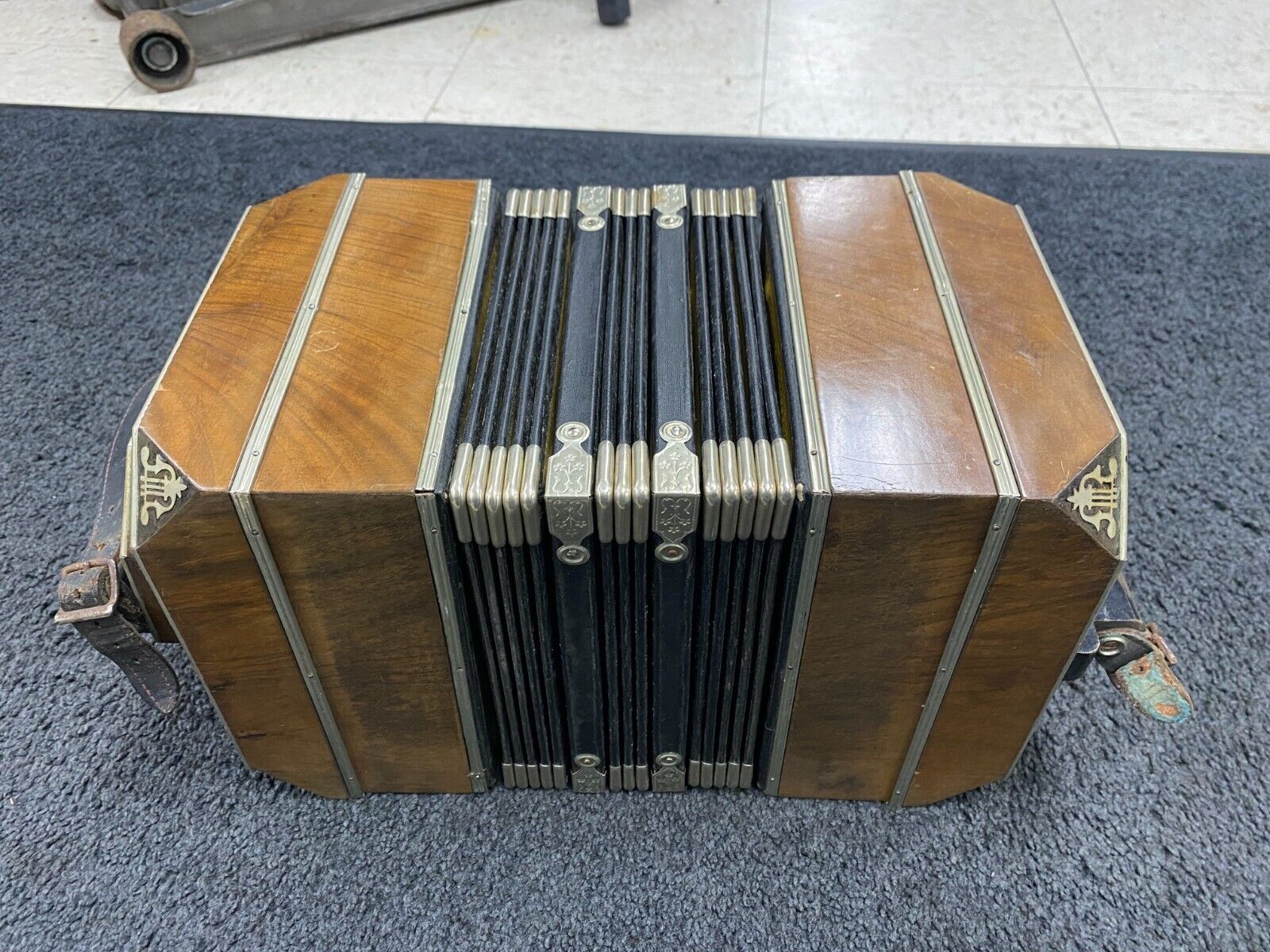 Vintage Silberhorn Clarion Concertina Squeezebox 39 Button Case