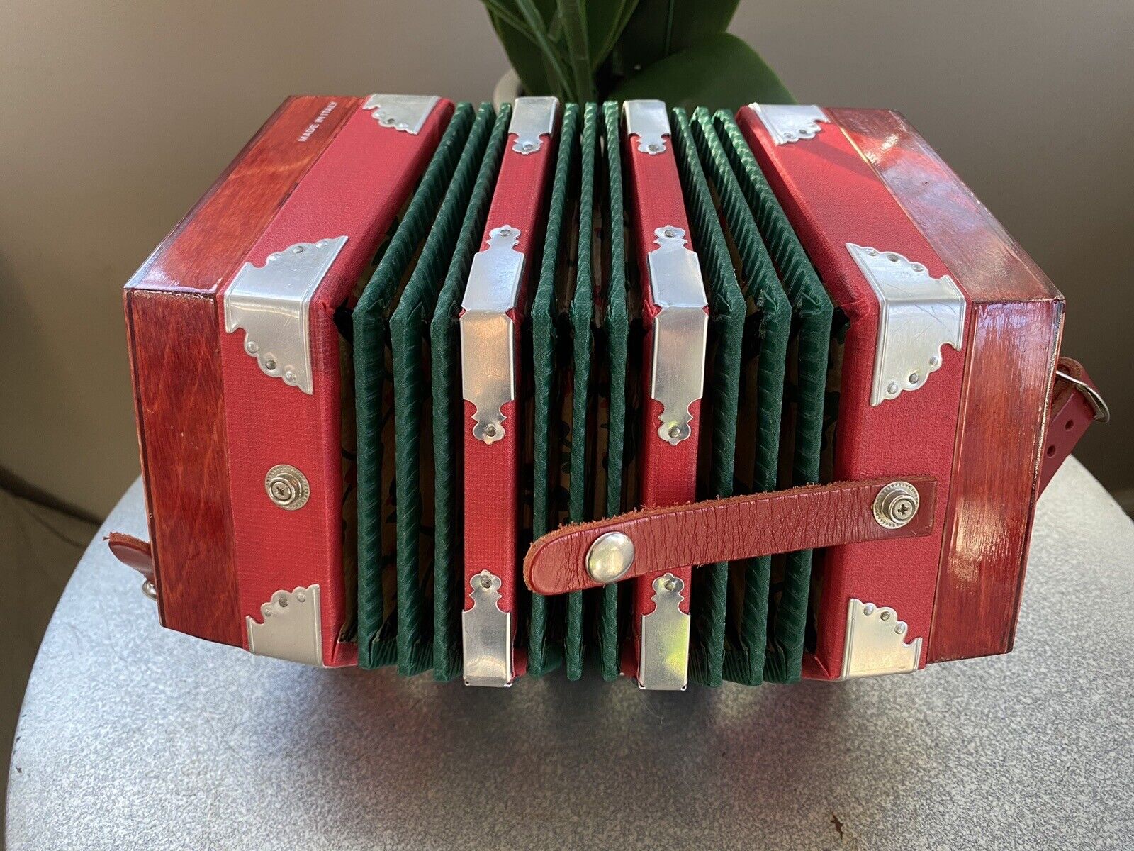 HOHNER Vintage Concertina Squeezebox 20 Button Italy Made