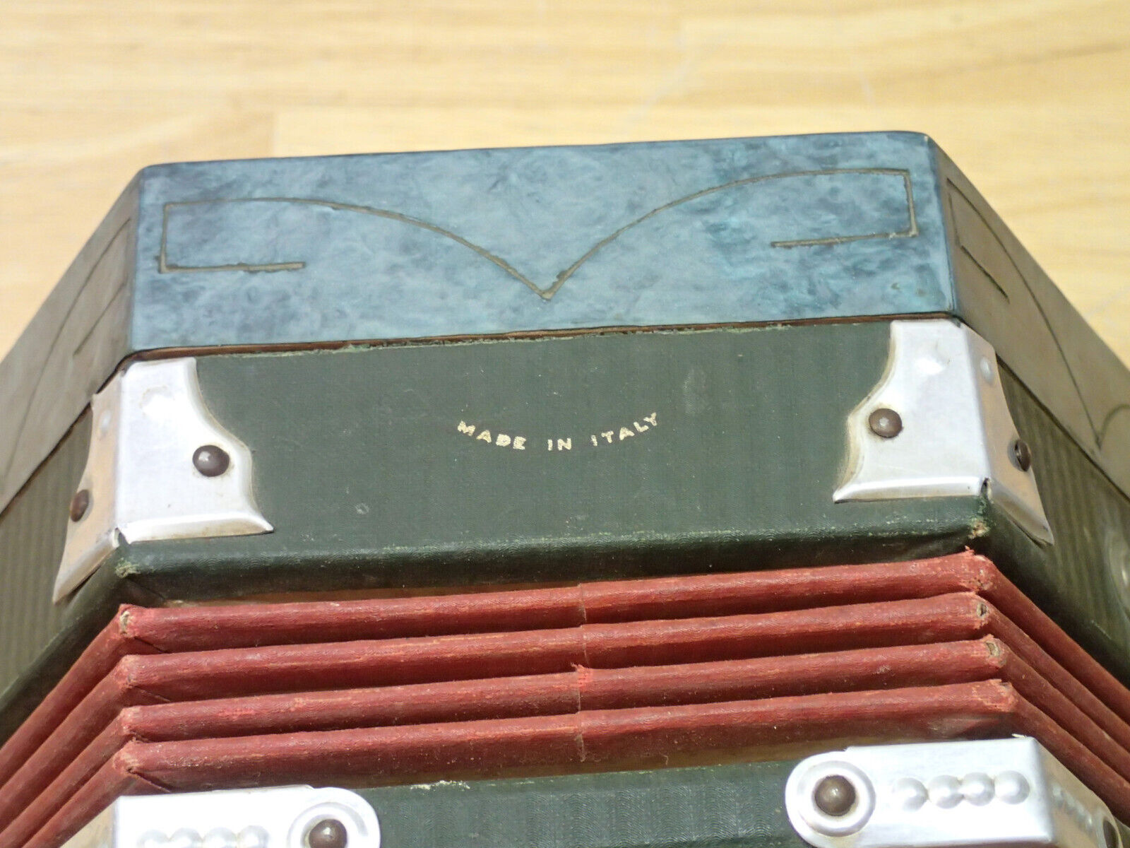 Vintage Italian Concertina: VIP Smart Shopper Special