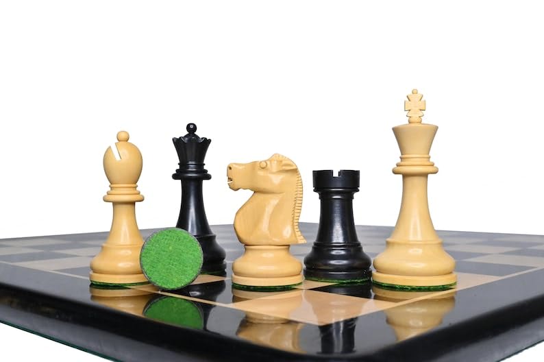 1972 Fischer Spassky Staunton Chess Set with Luxury Board