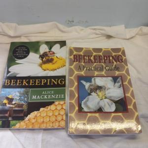 Beekeeping Books Bundle for Beginners and Experts