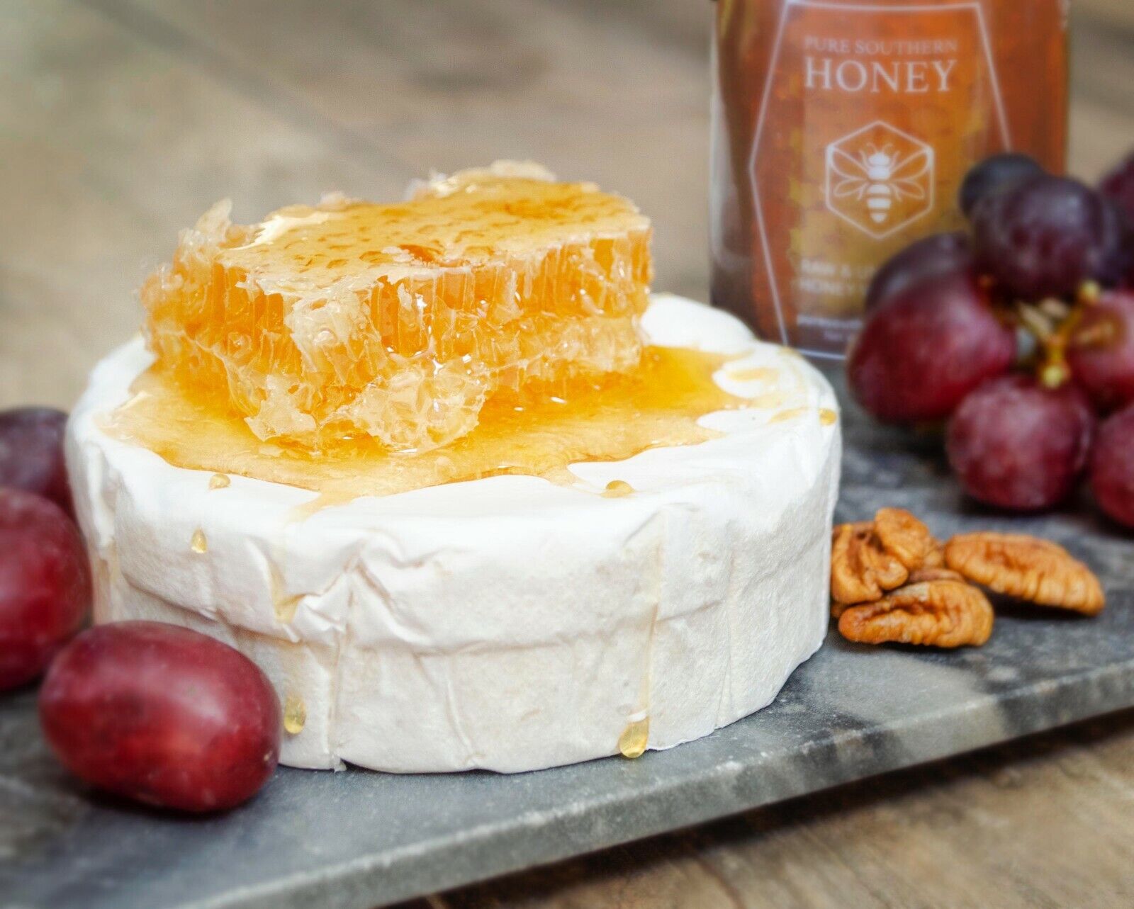 1lb Raw & Unfiltered Honey with Comb - 2023 Crop