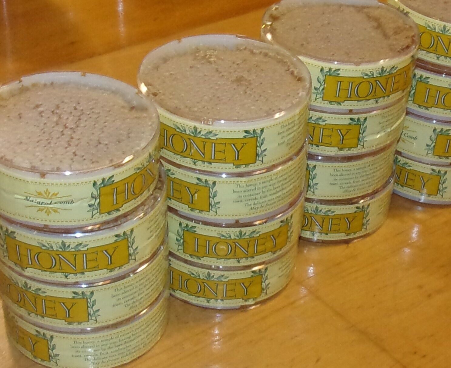 Pure Ross Round Comb Honey in Natural Wax Comb