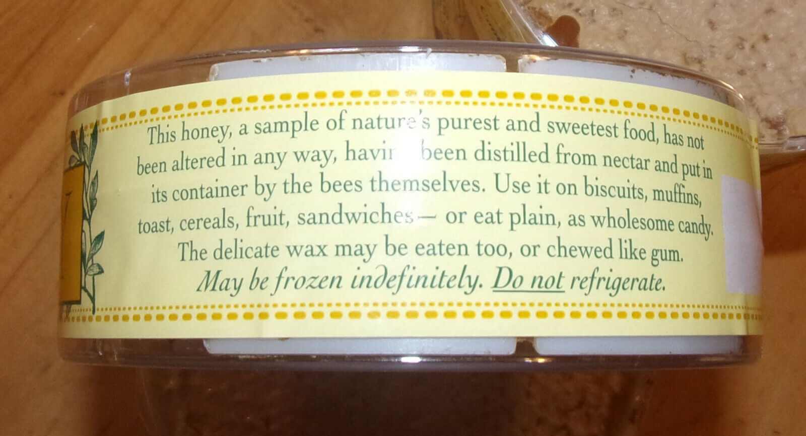 Pure Ross Round Comb Honey in Natural Wax Comb