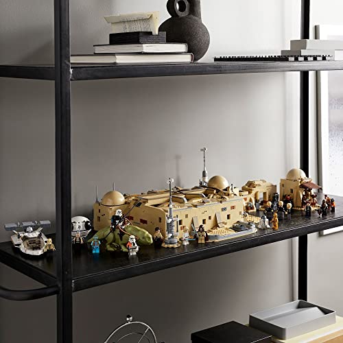 LEGO Star Wars Mos Eisley Cantina Building Set