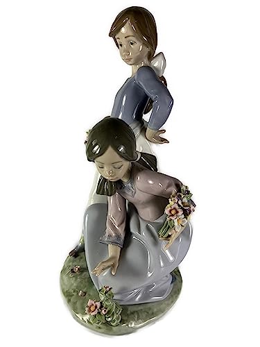 Lladro Collectible Figurine #05893: Friendship in Bloom VIP