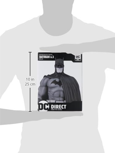 Batman by Jim Lee Statue in Multicolor