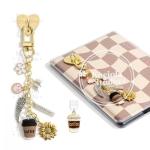 Kaciola Charm Chains for Kindle & E-Readers