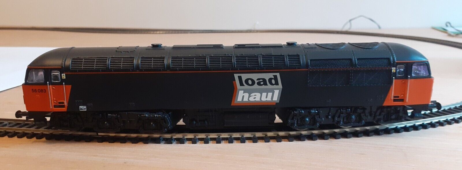 Hornby 00 Gauge Class 56 Diesel Locomotive 'Load Haul