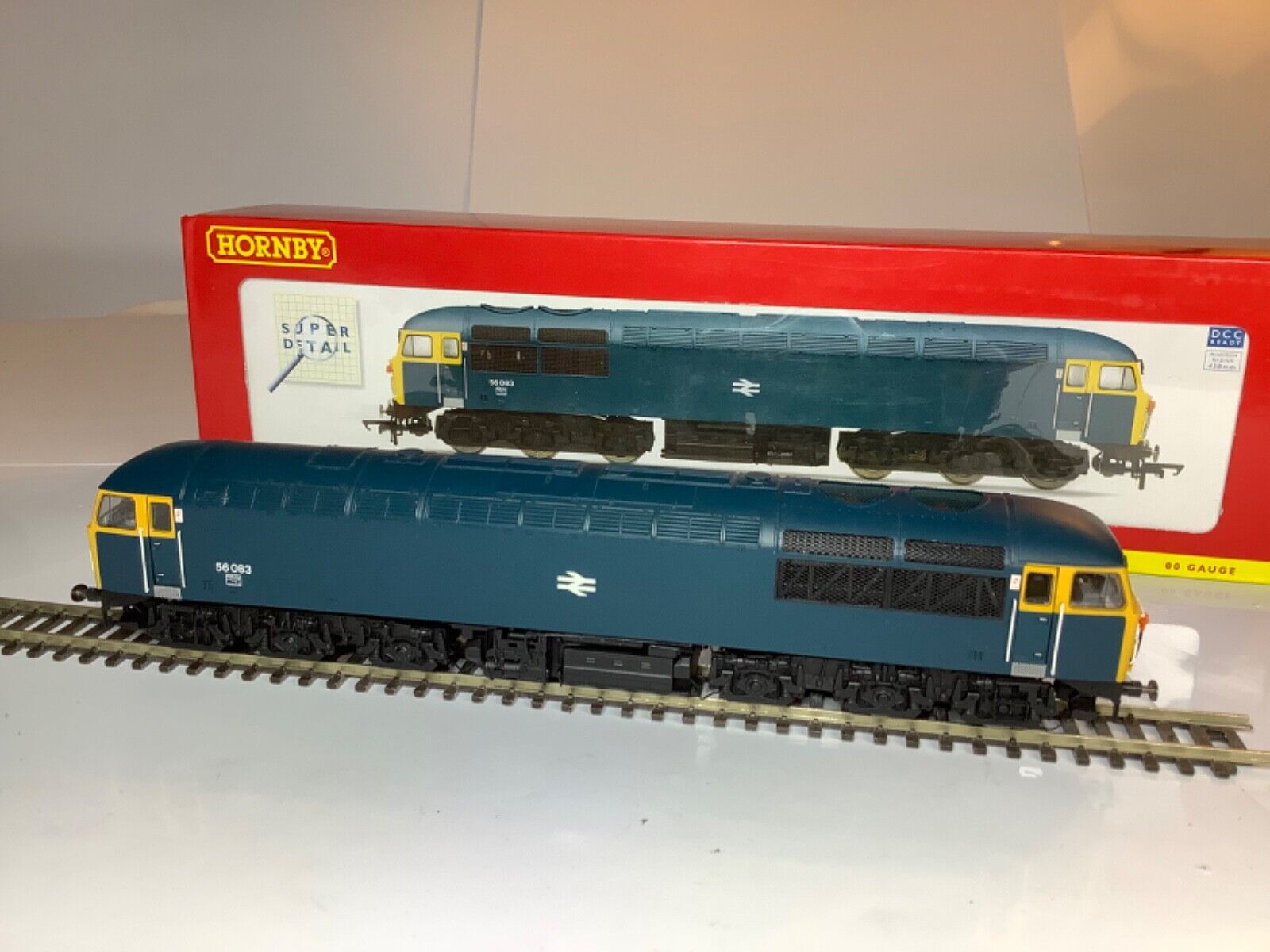Hornby BR Blue Class 56 Diesel Loco 56083 with DCC