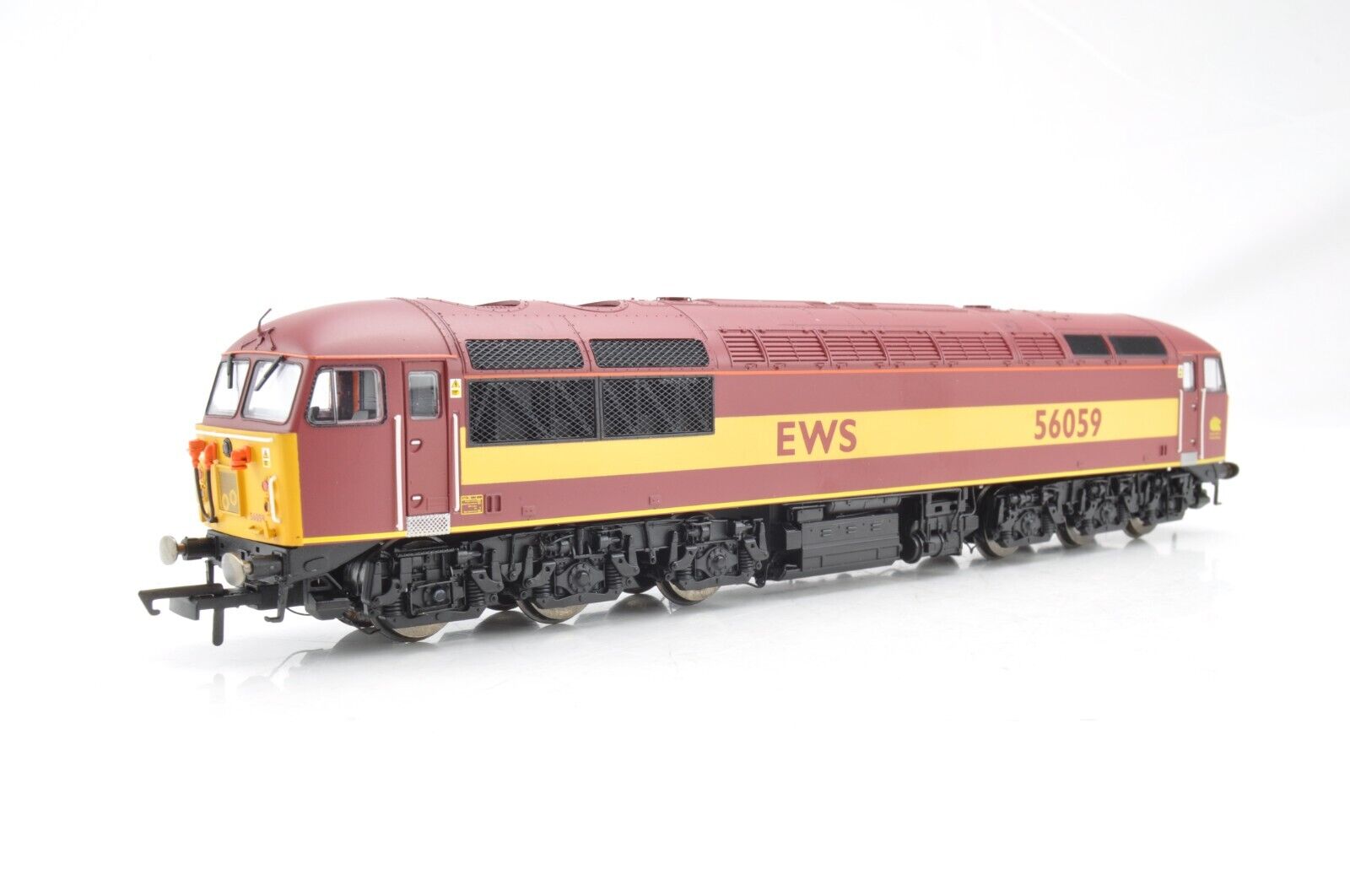 Hornby OO Gauge EWS Class 56 Diesel 56059