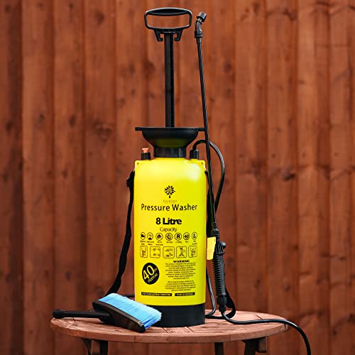 Portable 8L Pressure Sprayer with Brush and Lance