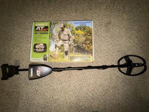 Garrett AT MAX Detector with Z-Lynk Pinpointer