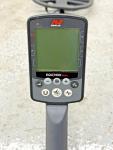 Minelab Equinox 800 Metal Detector with Charger