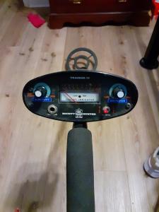 Bounty Hunter Tracker IV Metal Detector with PinPointer