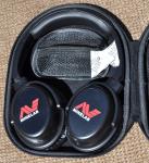 Minelab Equinox 800 Metal Detector with Headphones