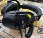 Garrett AT Gold Metal Detector with 5x8 Coil