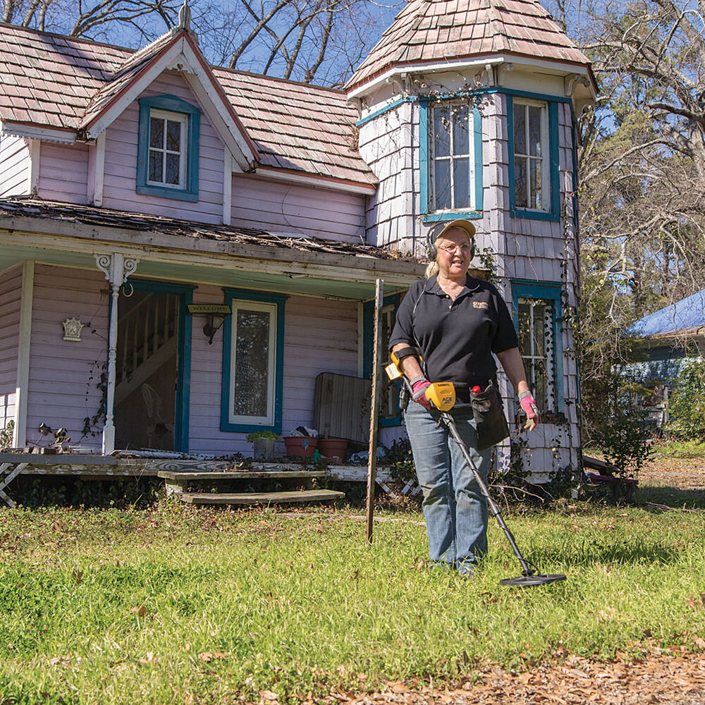 Garrett ACE 400 Metal Detector + Headphones, Accessories