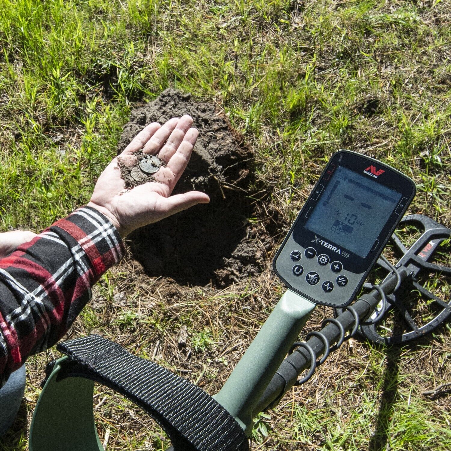 Minelab X-TERRA PRO Waterproof Metal Detector 5-15 kHz