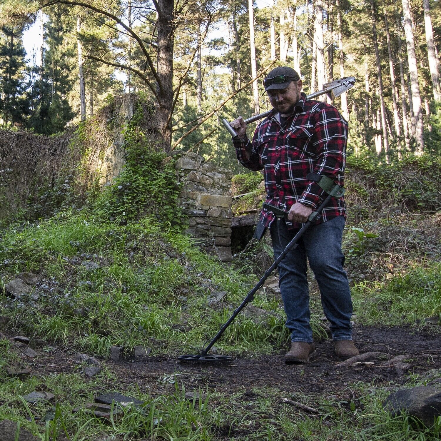 Minelab X-TERRA PRO Waterproof Metal Detector 5-15 kHz