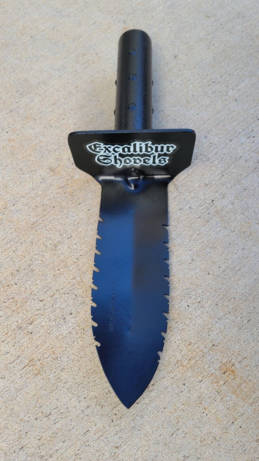 Excalibur Hand Digger with Serrated Edges Metal Detector