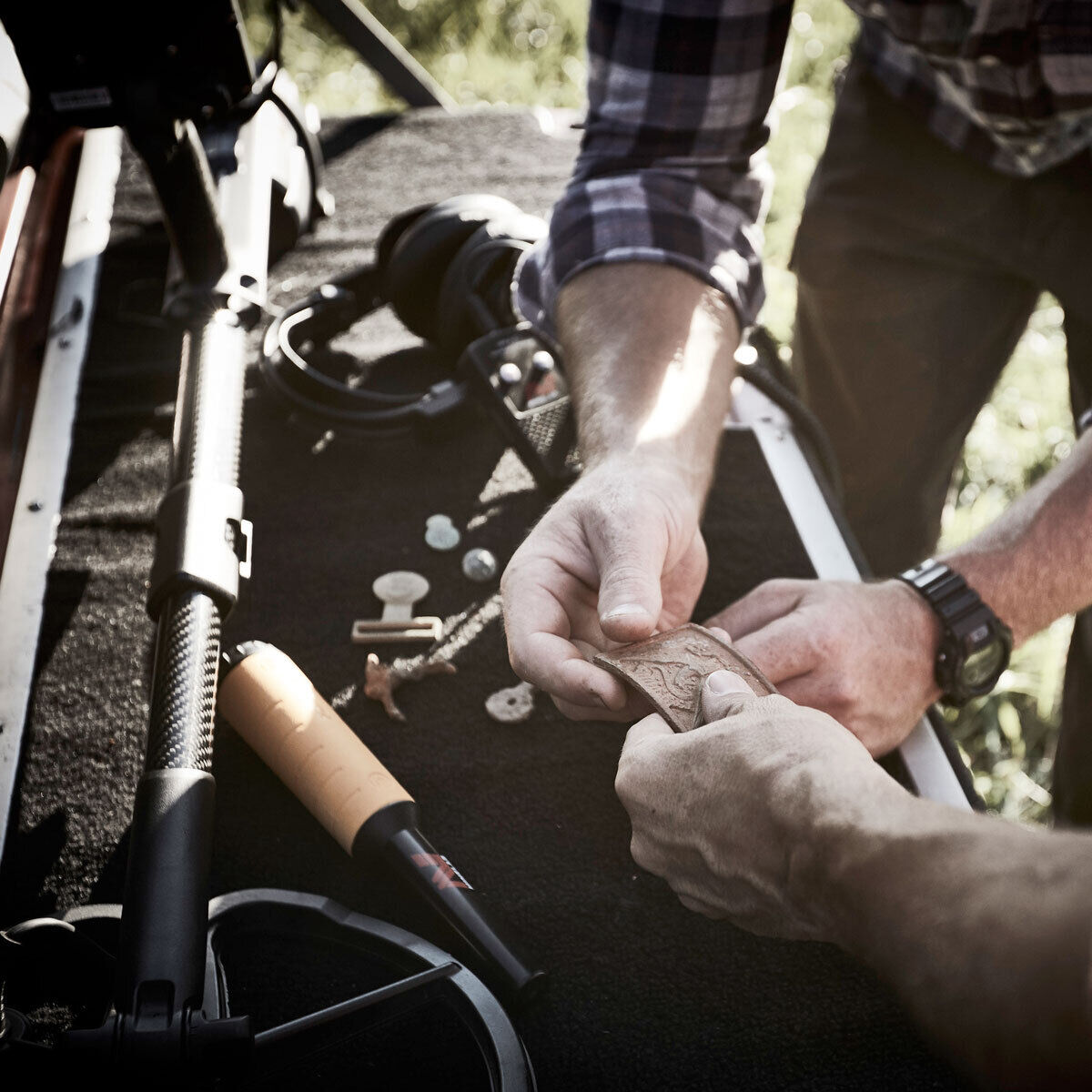 Minelab Pro-Find 35 Waterproof Metal Detector Pinpointer Kit