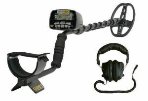 Garrett AT Gold Waterproof Metal Detector with Headphones
