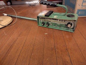 Garrett Deep Seeker Metal Detector with Coil