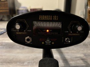Bounty Hunter Pioneer 101 Metal Detector - 3 Modes