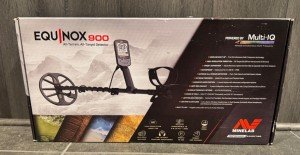 Minelab EQUINOX 900 Multi-IQ Metal Detector