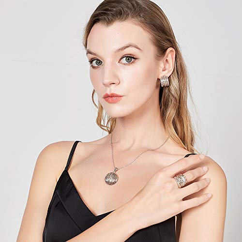 Mytys Intertwined Crossover Statement Ring - Chunky Fashion