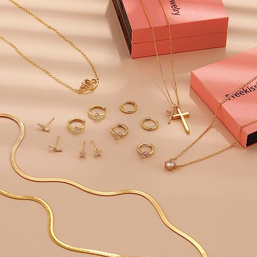 Gold Interlock Paperclip Pendant Necklace for Women