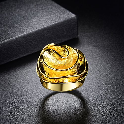 Mytys 18K Gold Plated Flower Statement Ring Size 8