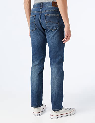 Lee Men's Extreme Motion Straight Jeans, Blue Maddox, 34W / 32L