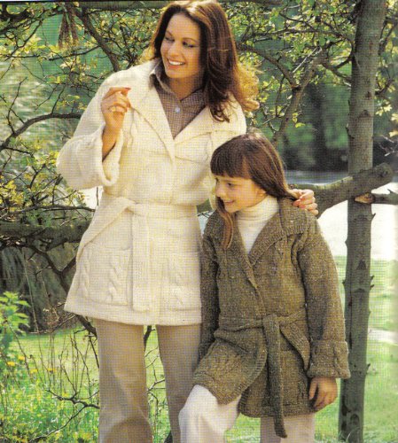 Sirdar Family Aran 20 designs Knitting Pattern Booklet: Children's, Women's, Men's: Jackets, Cardigans, Sweaters, Hats, Scarfs, Mittens