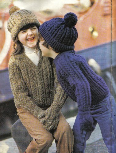 Sirdar Family Aran 20 designs Knitting Pattern Booklet: Children's, Women's, Men's: Jackets, Cardigans, Sweaters, Hats, Scarfs, Mittens
